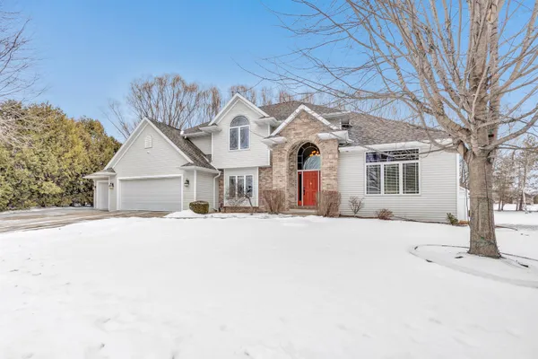 $659,900 | 1941 Horseshoe Lane, De Pere, WI 54115