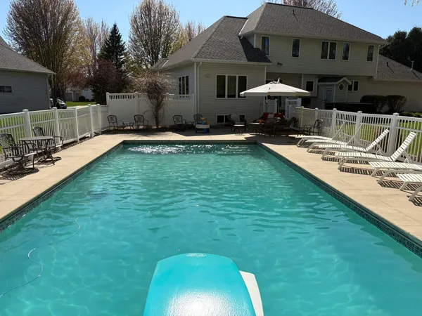 $659,900 | 1941 Horseshoe Lane, De Pere, WI 54115