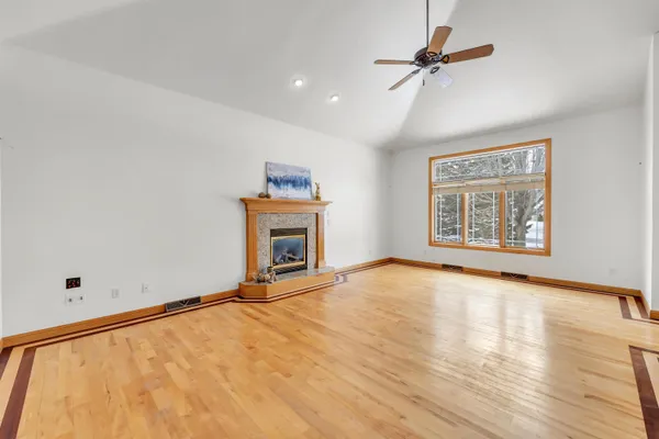 $659,900 | 1941 Horseshoe Lane, De Pere, WI 54115