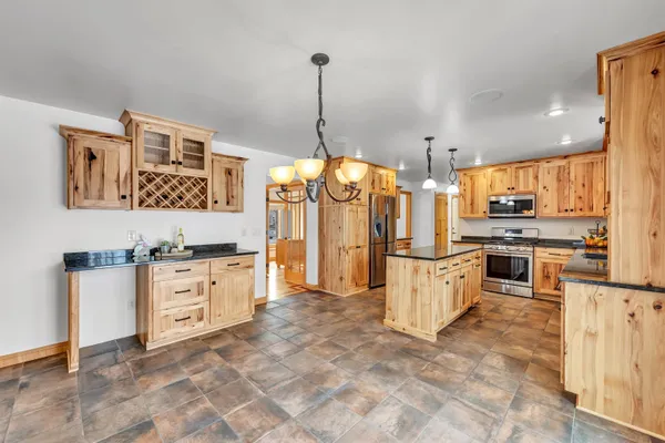 $659,900 | 1941 Horseshoe Lane, De Pere, WI 54115