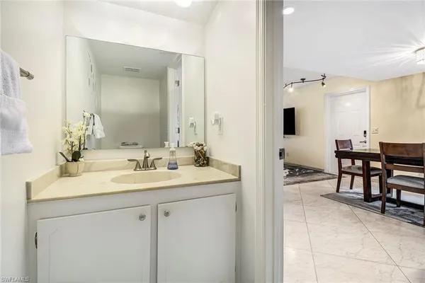 $2,500 | 185 Cypress Way East, Unit A106, Naples, FL 34110