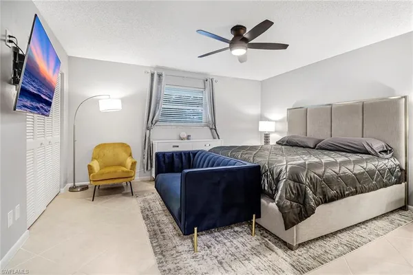 $2,500 | 185 Cypress Way East, Unit A106, Naples, FL 34110