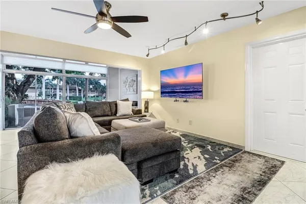 $2,500 | 185 Cypress Way East, Unit A106, Naples, FL 34110