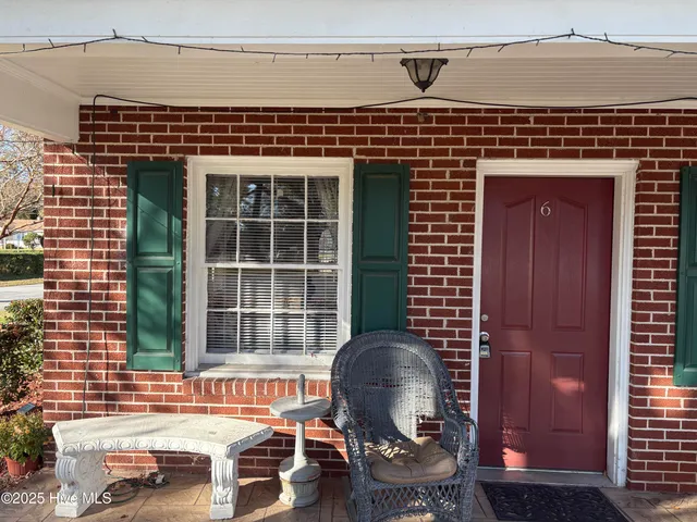 $1,350 | 1914 Trent Boulevard, Unit 6, New Bern, NC 28560