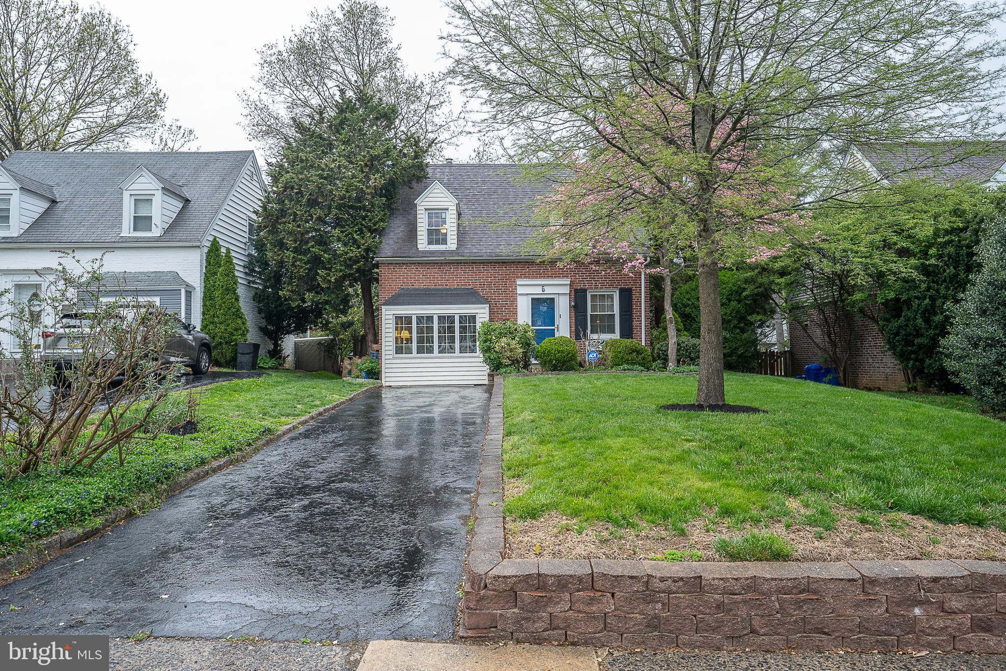 5 Holbrook Road Havertown, PA 19083 - Photo 2 of 32 Front Exterior with Stone Lined Driveway