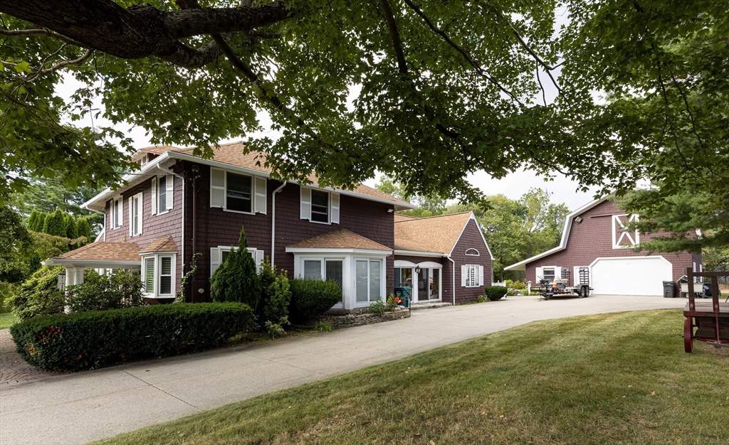 27 Old Upton Road Grafton, MA 01519 - Photo 1 of 36