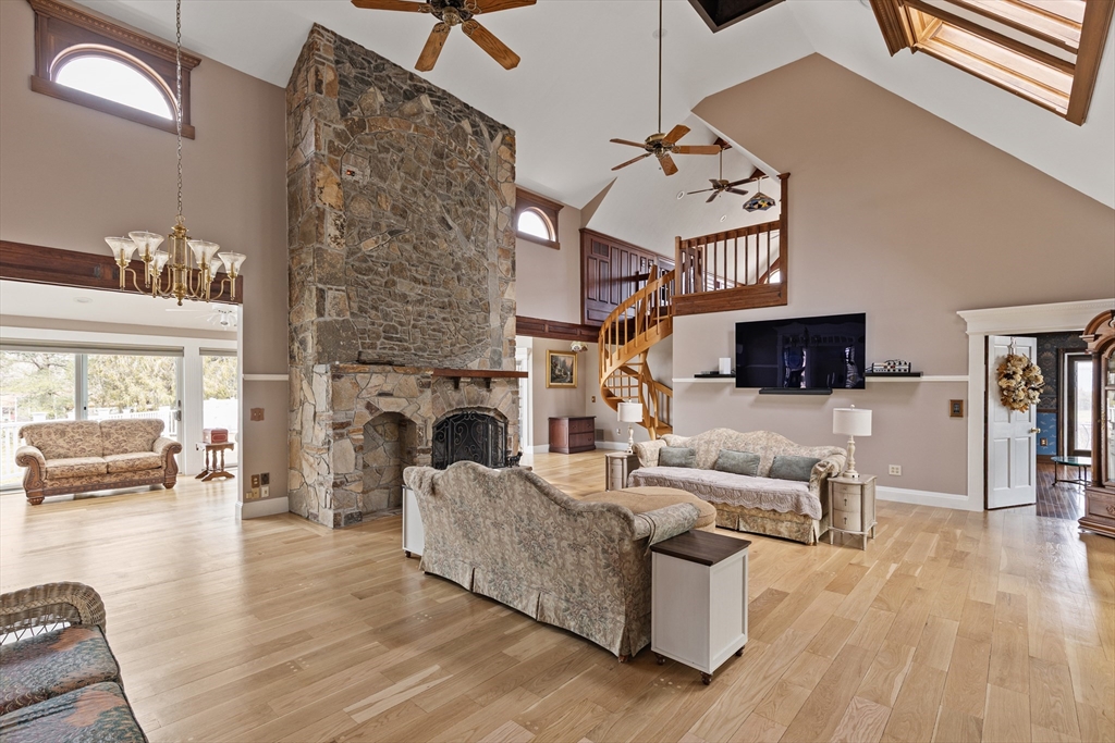 27 Old Upton Road Grafton, MA 01519 - Photo 15 of 36