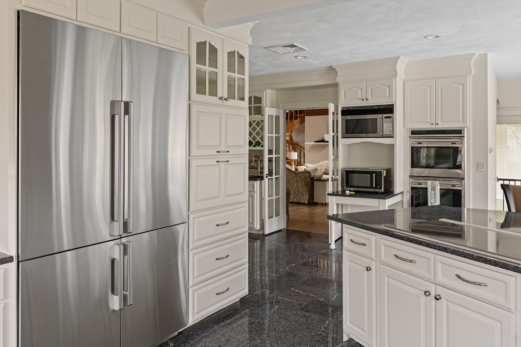 27 Old Upton Road Grafton, MA 01519 - Photo 20 of 36