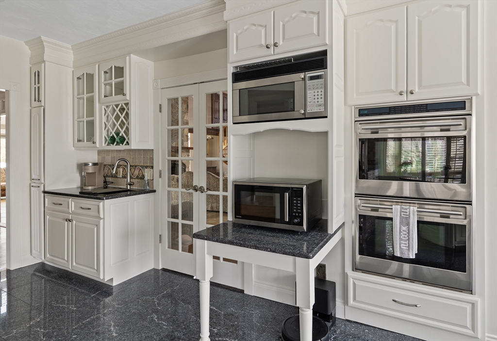 27 Old Upton Road Grafton, MA 01519 - Photo 22 of 36