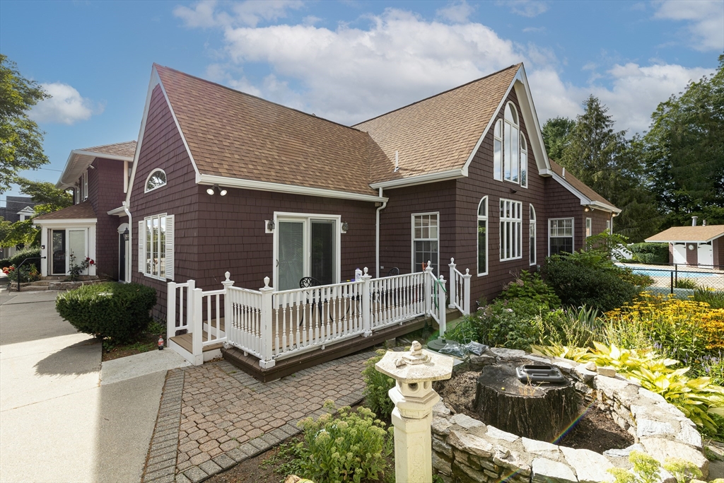 27 Old Upton Road Grafton, MA 01519 - Photo 3 of 36