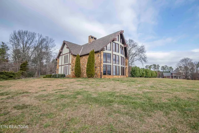 $830,000 | 1006 Foxdale Drive, Maryville, TN 37803