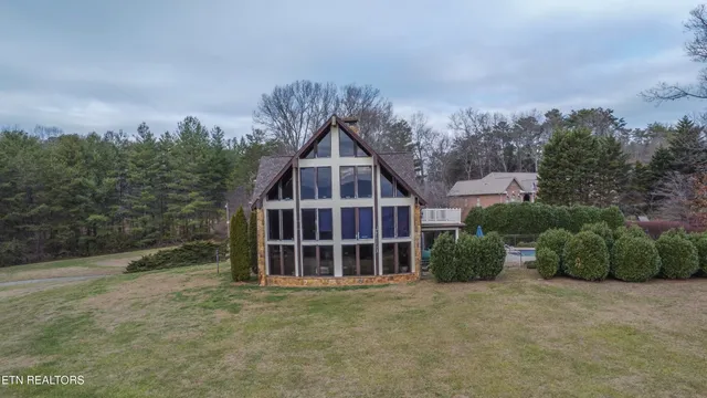 $830,000 | 1006 Foxdale Drive, Maryville, TN 37803