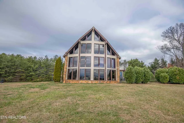 $830,000 | 1006 Foxdale Drive, Maryville, TN 37803