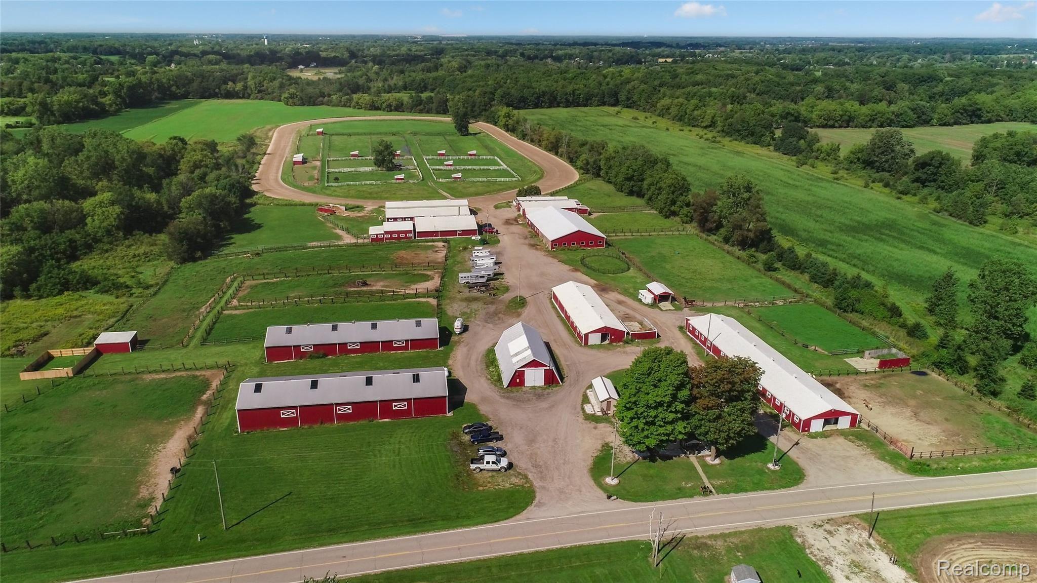 9451 East Prior Road Durand, MI 48429 - Photo 1 of 82 East_Prior_88.jpg