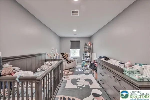 $999,900 | 912 Fairway Drive, Easton, PA 18040