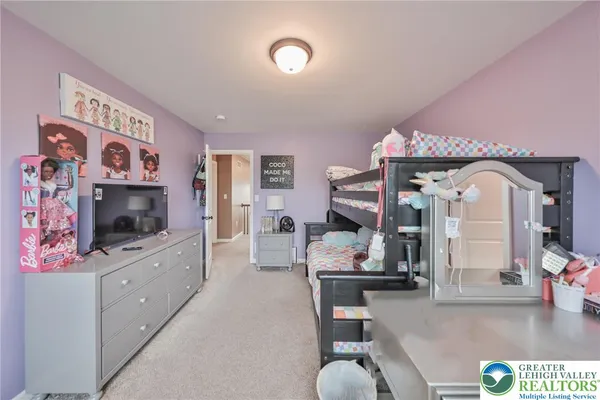 $999,900 | 912 Fairway Drive, Easton, PA 18040