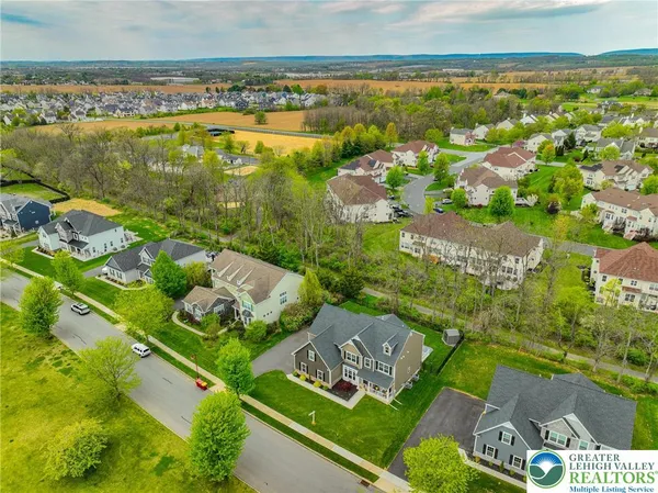 $999,900 | 912 Fairway Drive, Easton, PA 18040