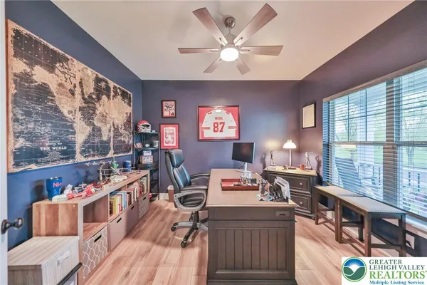 $999,900 | 912 Fairway Drive, Easton, PA 18040