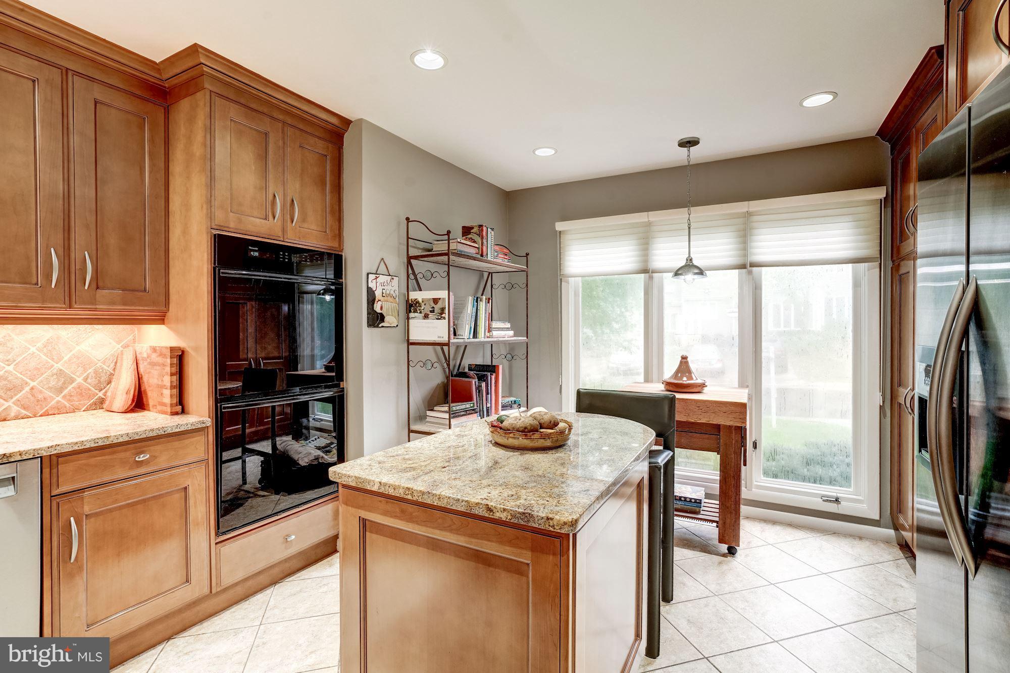 1579 Brass Lantern Way Reston, VA 20194 - Photo 3 of 30 Kitchen