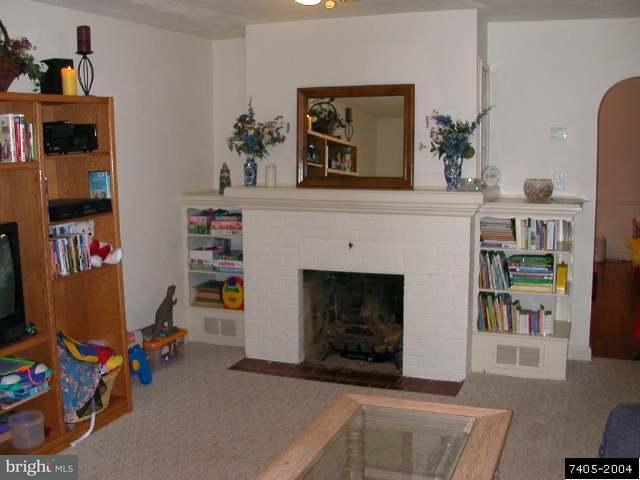 993 Southern Road York, PA 17403 - Photo 2 of 6 Gallery Image 2