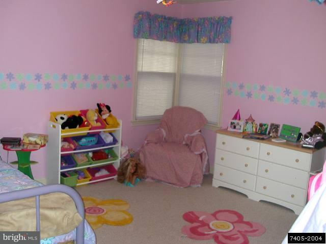 993 Southern Road York, PA 17403 - Photo 4 of 6 Gallery Image 4