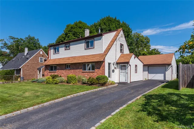 $4,500 | 27 Collins Road, Glen Cove, NY 11542