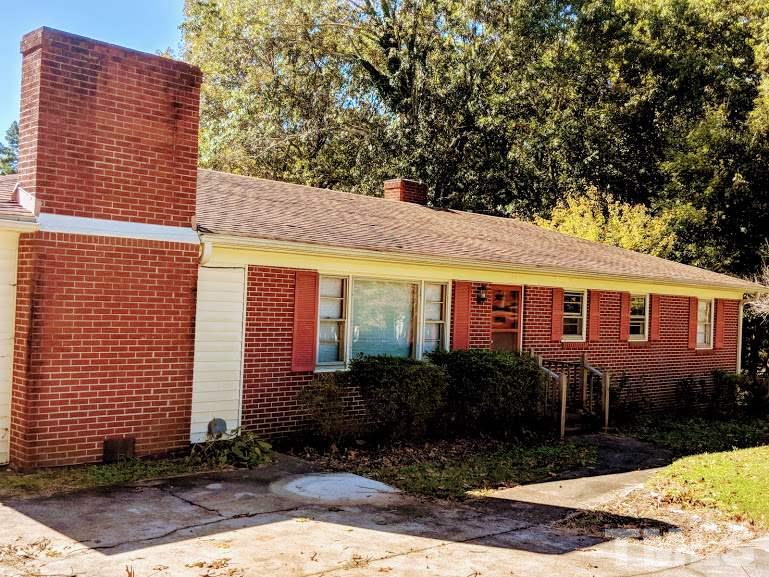 142 Evergreen Road Clarksville, VA 23927 - Photo 2 of 25 a front view of a house