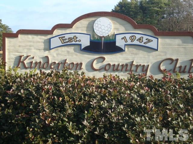 142 Evergreen Road Clarksville, VA 23927 - Photo 23 of 25 a view of a bunch of flowers