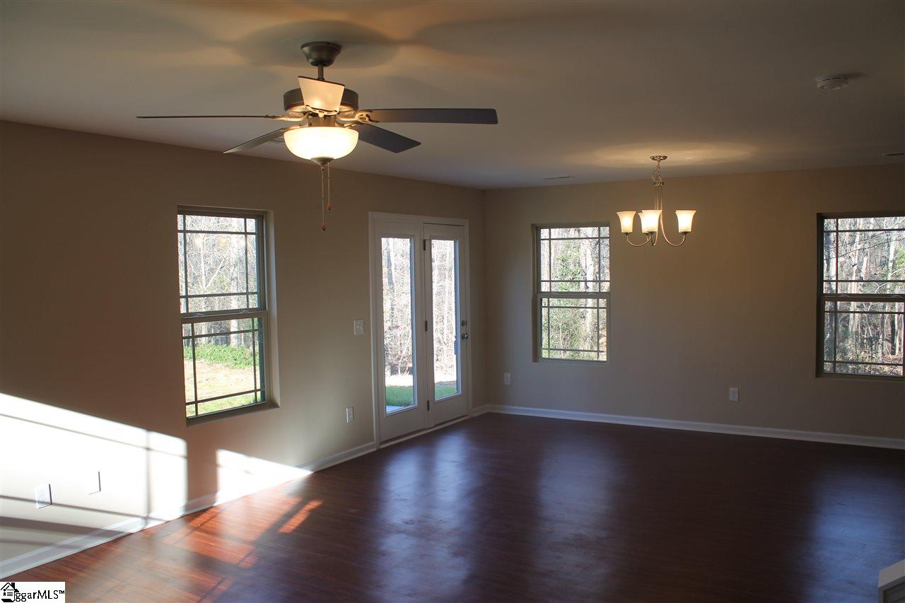160 Forrest Drive Fountain Inn, SC 29644 - Photo 3 of 11 Gallery Image 3