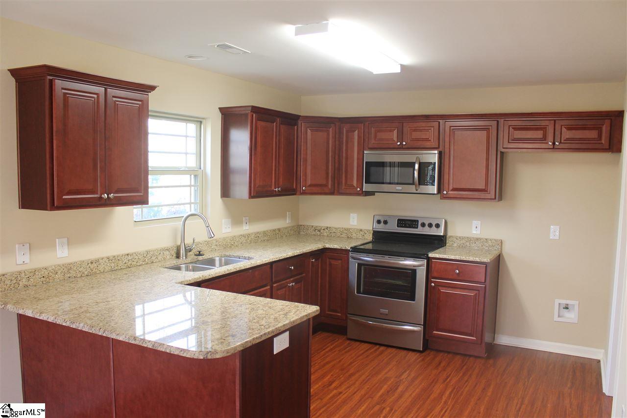 160 Forrest Drive Fountain Inn, SC 29644 - Photo 6 of 11 Gallery Image 6