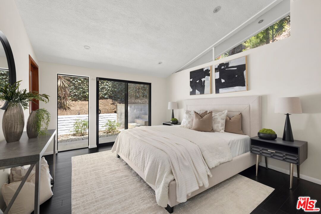 2100 Roscomare Road Los Angeles, CA 90077 - Photo 10 of 24 Gallery Image 10