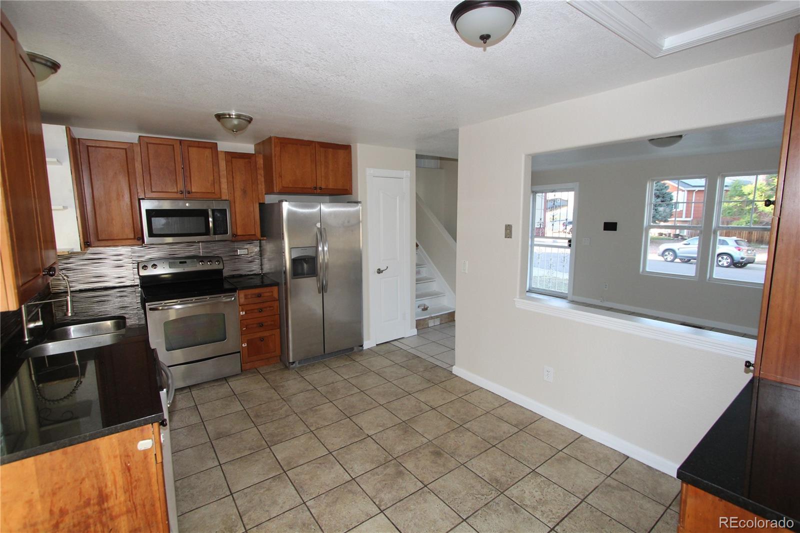 4581 Fraser Way Denver, CO 80239 - Photo 6 of 19