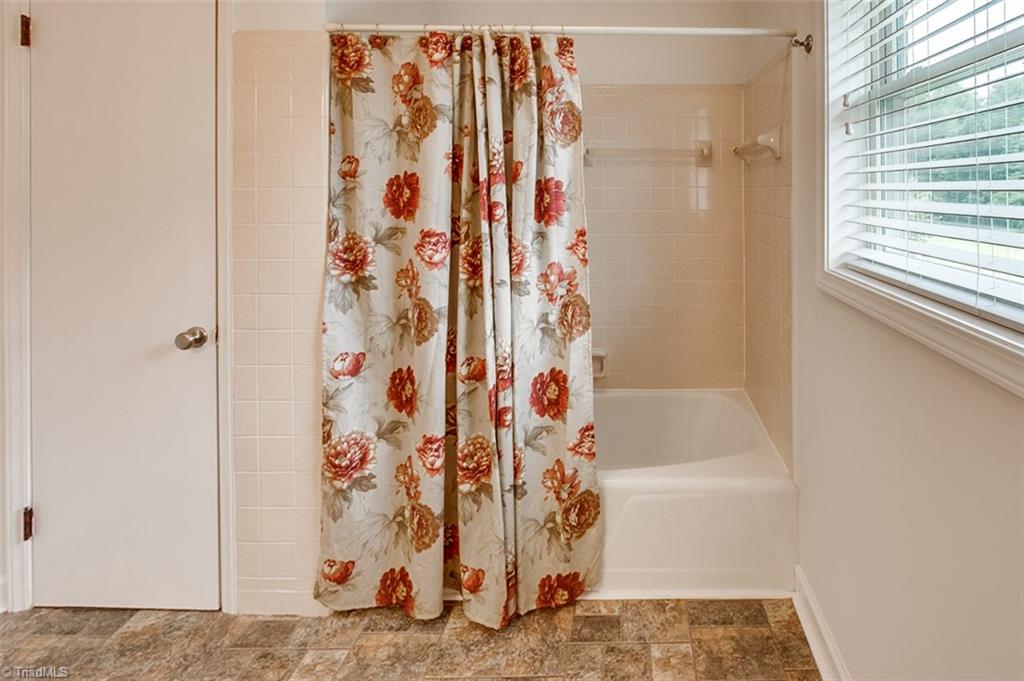 1204 Bescher Chapel Road Trinity, NC 27370 - Photo 14 of 27 Hall Bath, tub & shower