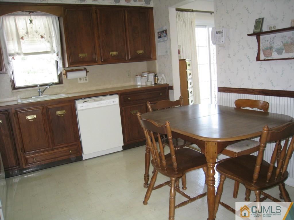 7 Valiant Road East Brunswick, NJ 08816 - Photo 7 of 11 Gallery Image 7