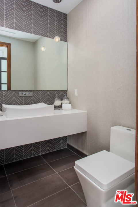 6242 Drexel Avenue Los Angeles, CA 90048 - Photo 2 of 38