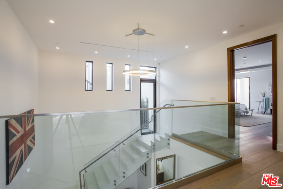 6242 Drexel Avenue Los Angeles, CA 90048 - Photo 13 of 38