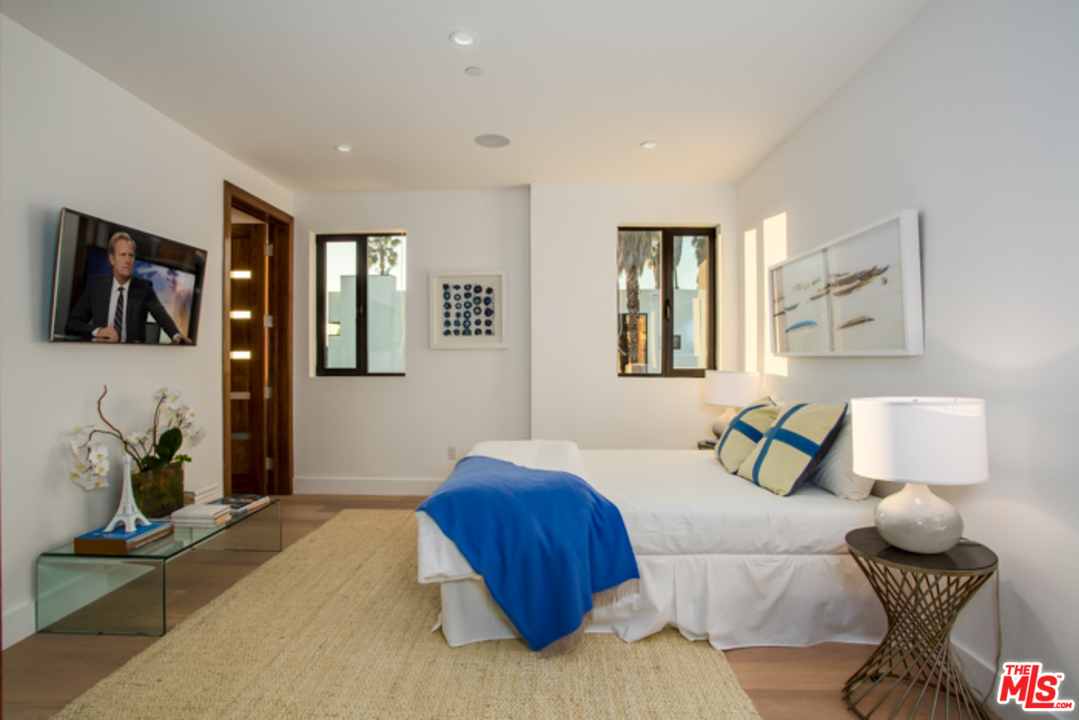 6242 Drexel Avenue Los Angeles, CA 90048 - Photo 19 of 38