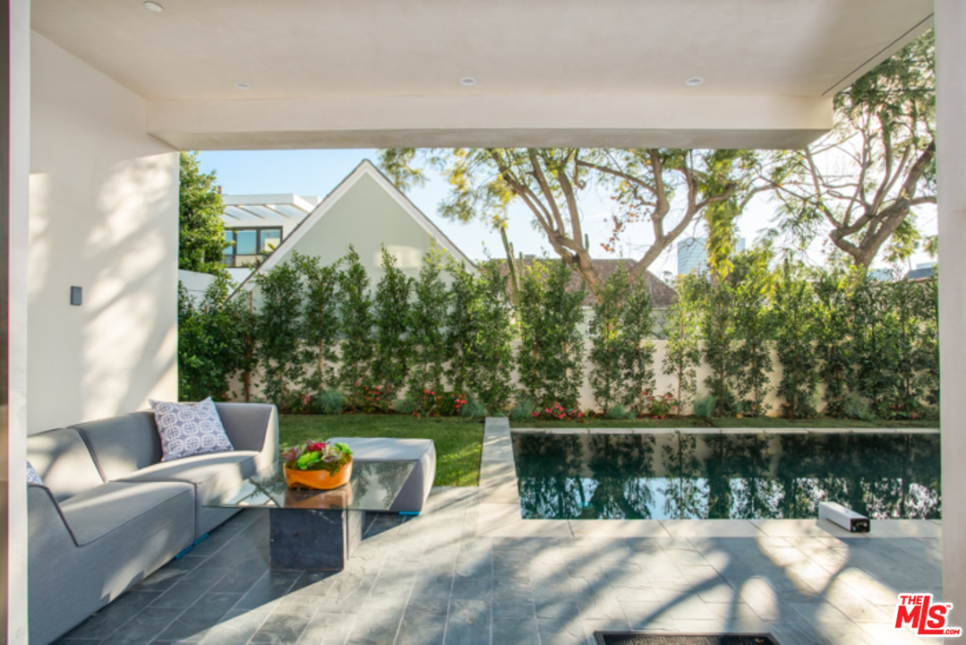 6242 Drexel Avenue Los Angeles, CA 90048 - Photo 9 of 38