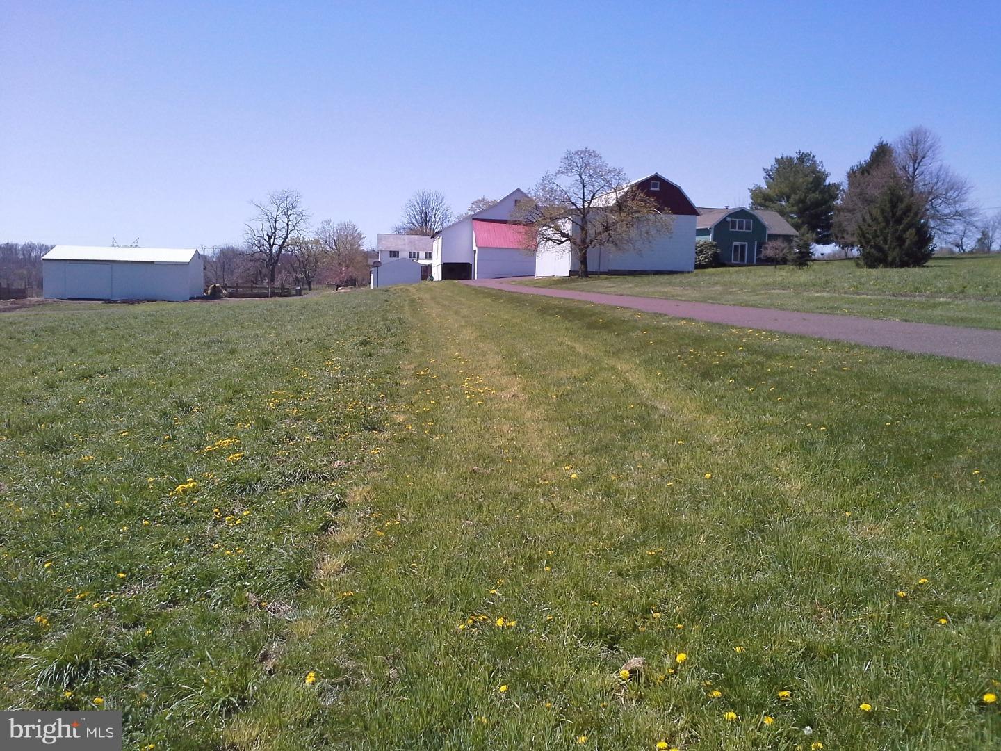 120 Middle Road Perkasie, PA 18944 - Photo 4 of 25