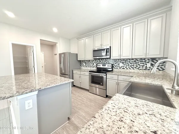 $2,950 | 12357 Sea Island Drive, Jacksonville, FL 32225