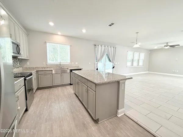 $2,950 | 12357 Sea Island Drive, Jacksonville, FL 32225