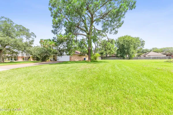 $299,000 | 14 Henrietta Drive, Crowley, LA 70526