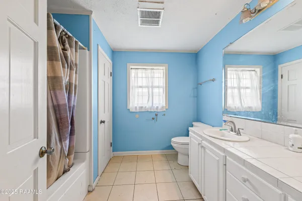 $299,000 | 14 Henrietta Drive, Crowley, LA 70526