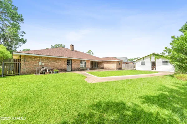 $299,000 | 14 Henrietta Drive, Crowley, LA 70526