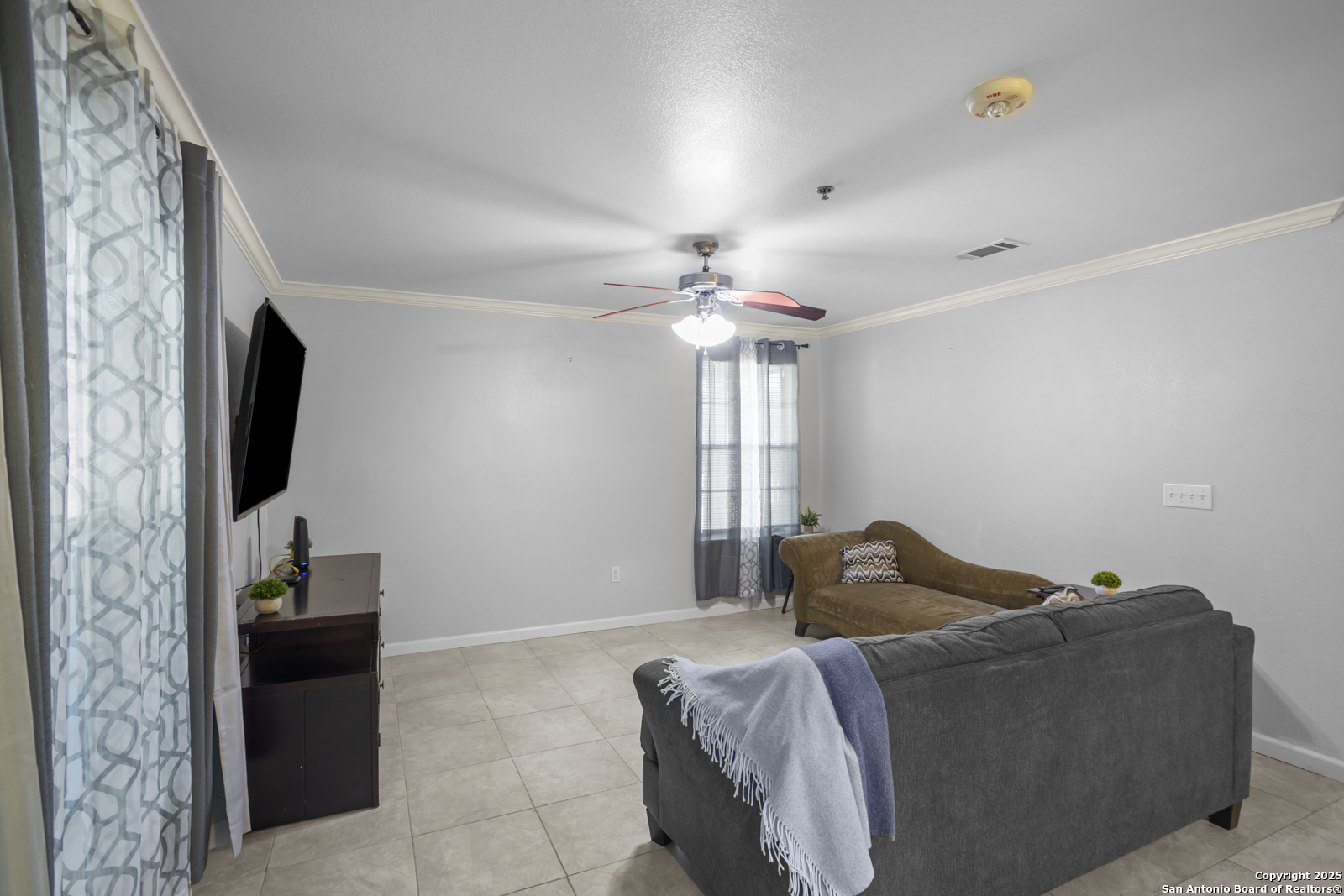 7323 Snowden Road, Unit 1102 San Antonio, TX 78229 - Photo 5 of 23