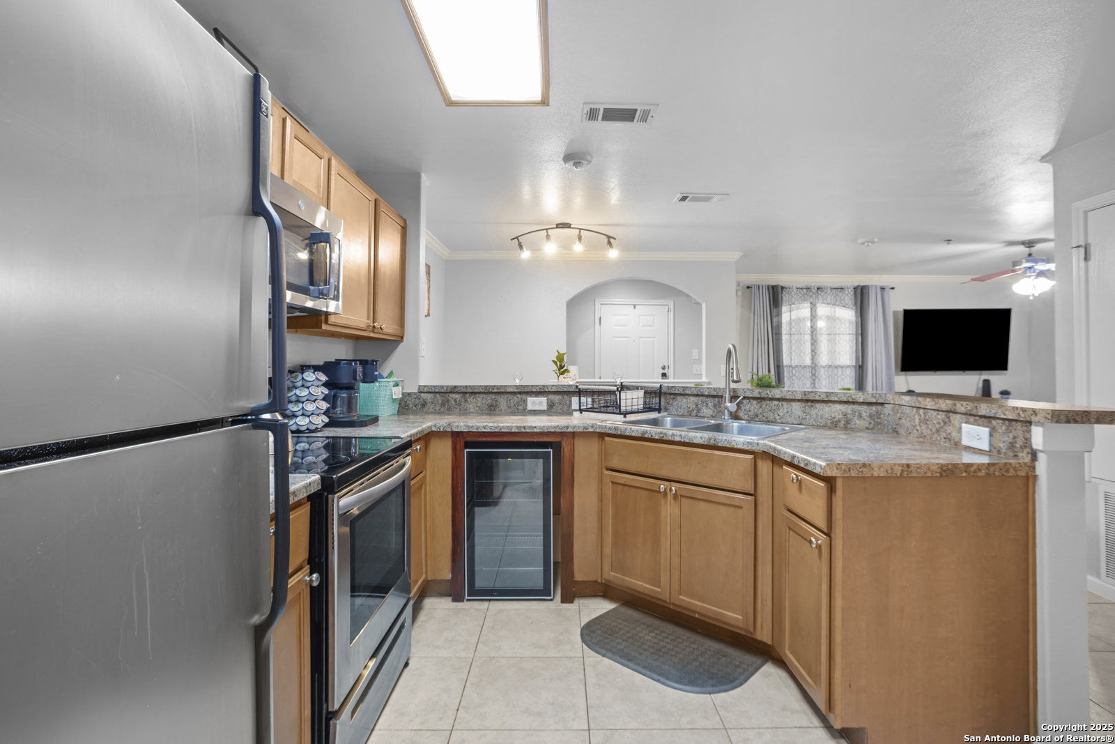 7323 Snowden Road, Unit 1102 San Antonio, TX 78229 - Photo 10 of 23