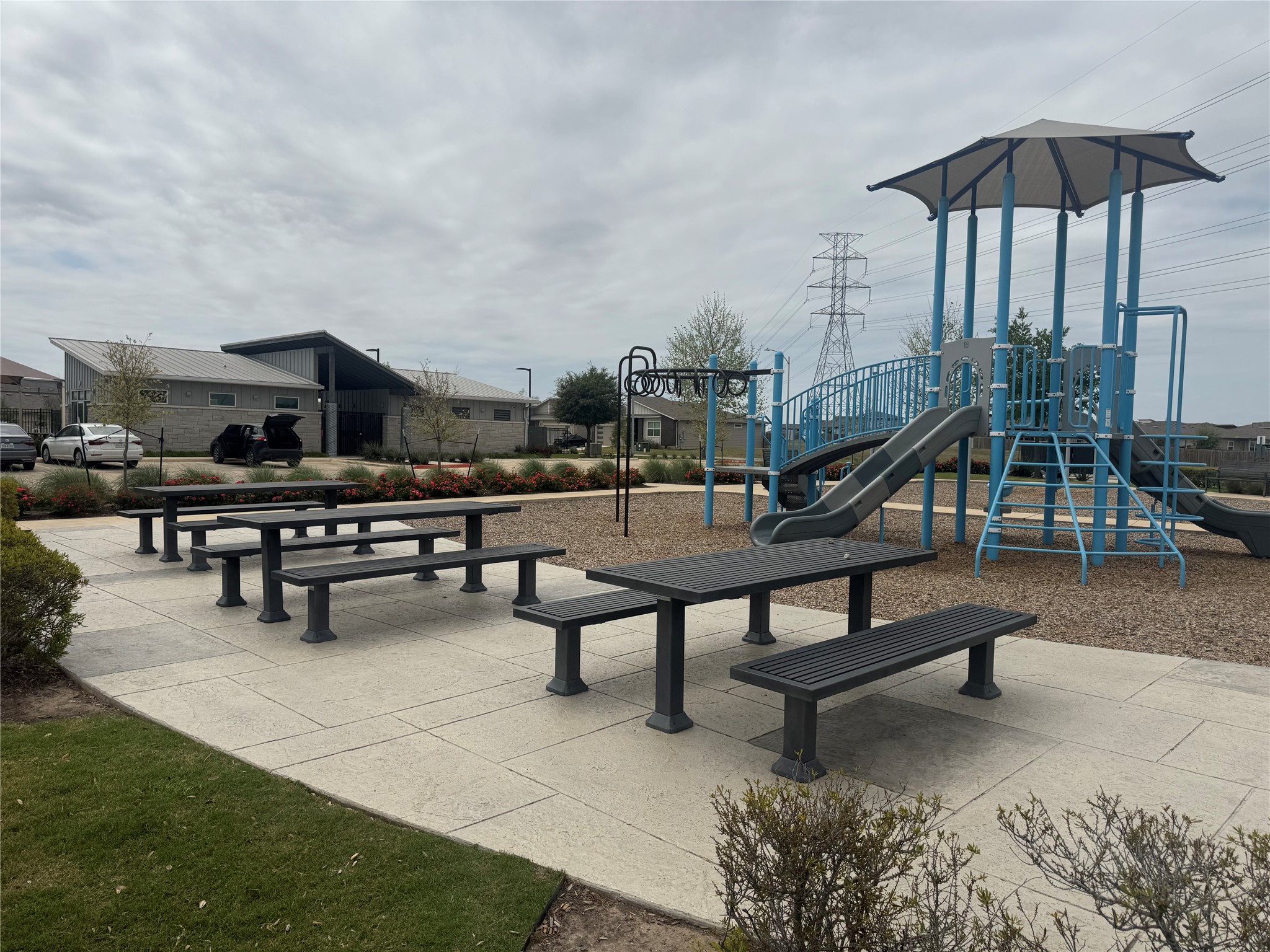 7511 Traylor Cove Austin, TX 78724 - Photo 34 of 40 Communal playground and Picnic Area