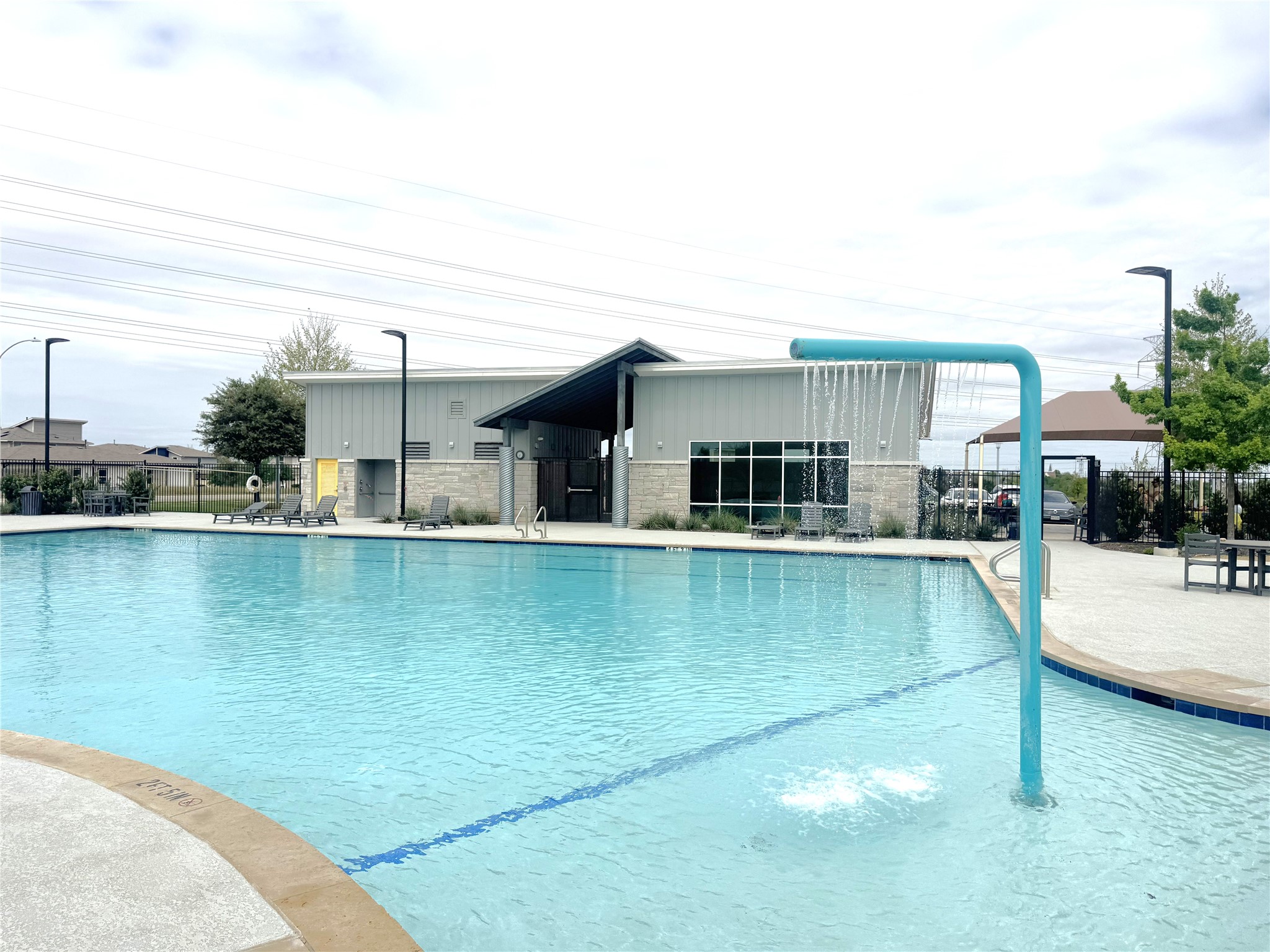 7511 Traylor Cove Austin, TX 78724 - Photo 38 of 40 Community pool fountain/water feature.