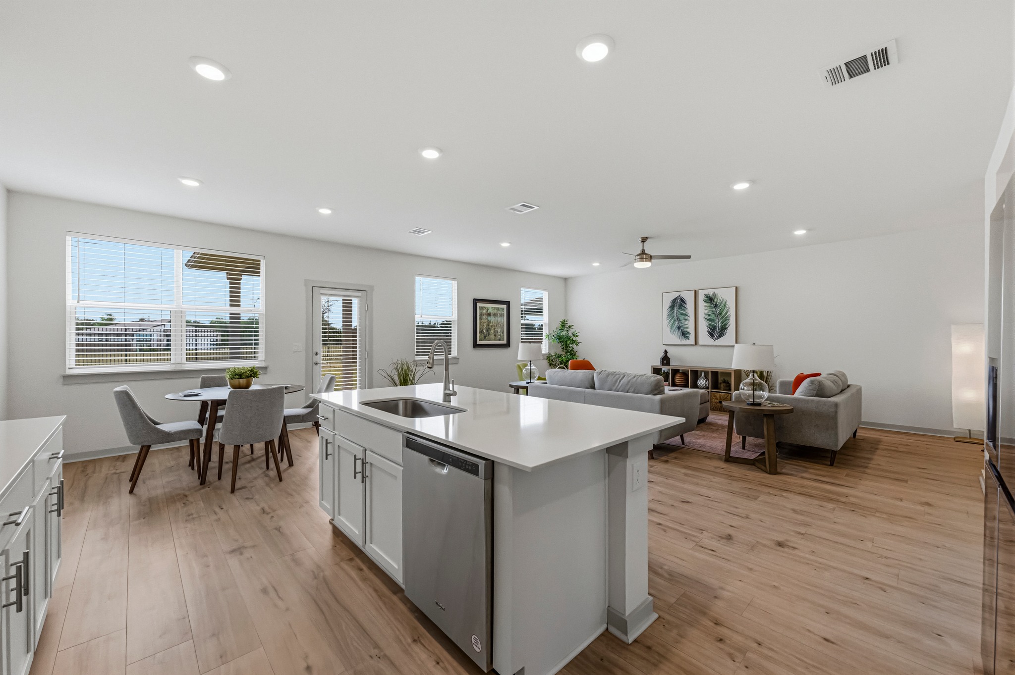 7511 Traylor Cove Austin, TX 78724 - Photo 8 of 40 Kitchen Island with Quartz Countertops