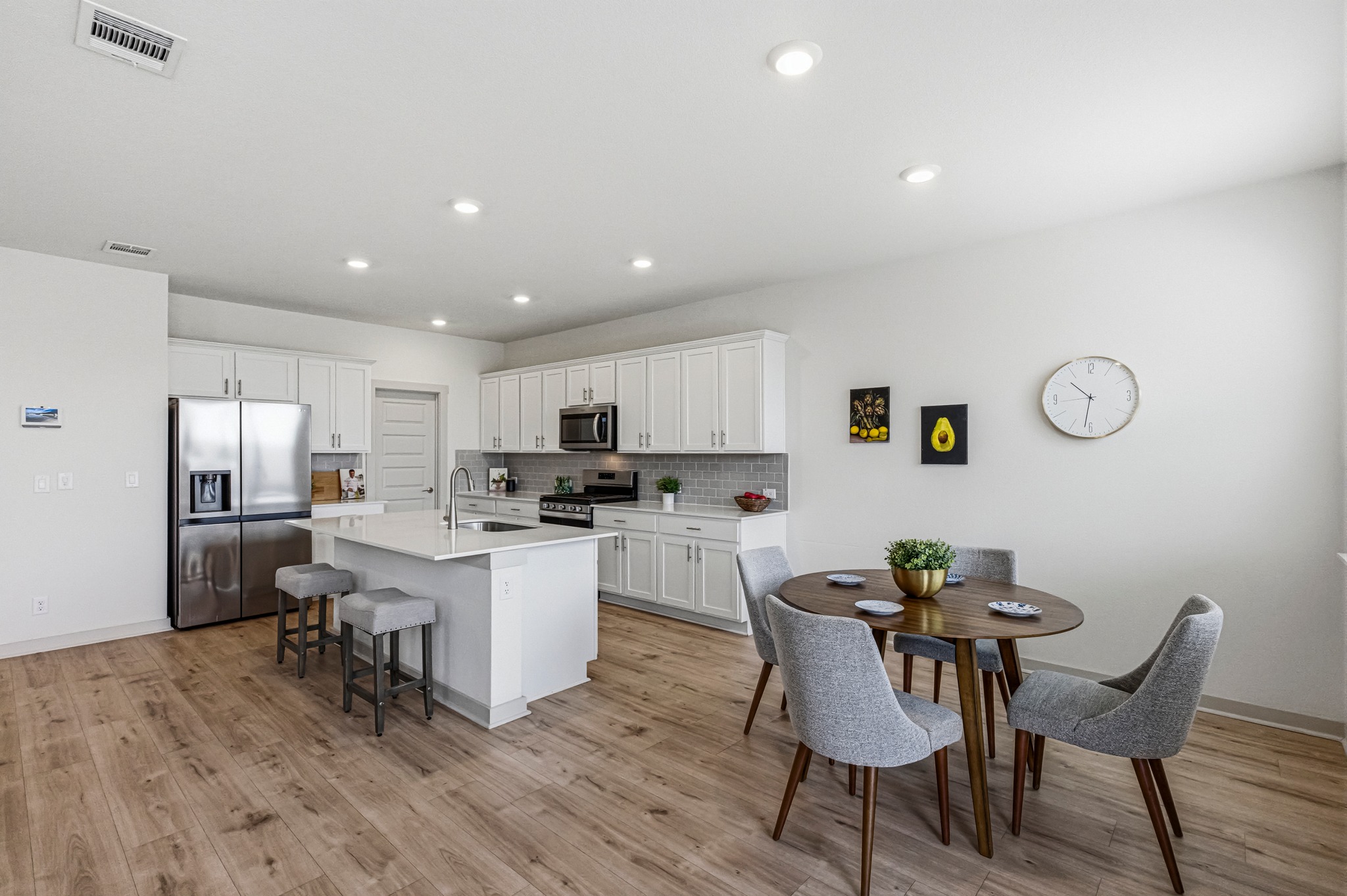 7511 Traylor Cove Austin, TX 78724 - Photo 10 of 40 Multiple Dining Space